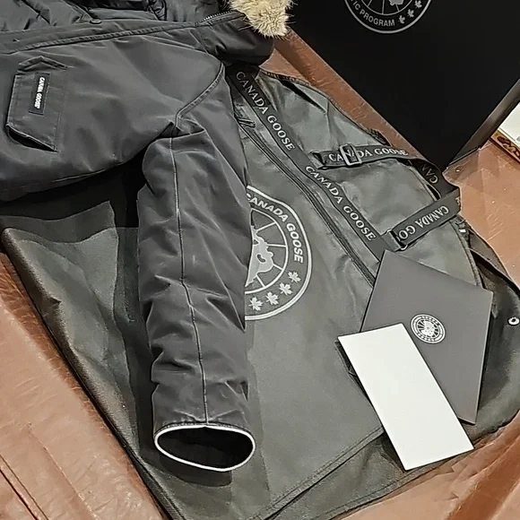 Canada Goose kids jacket size M 10-12